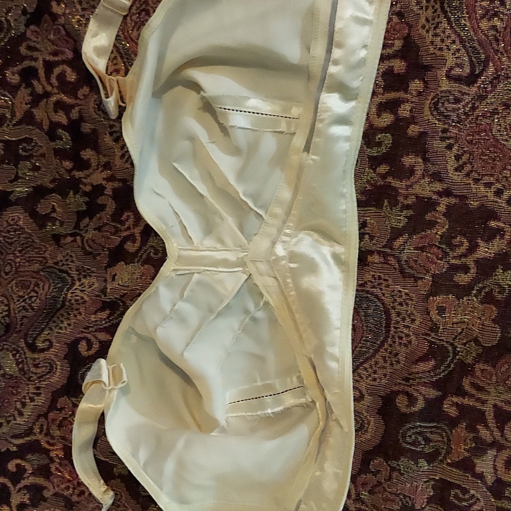 What Katie Did CC09 1940s bra - Picture 4 of 6